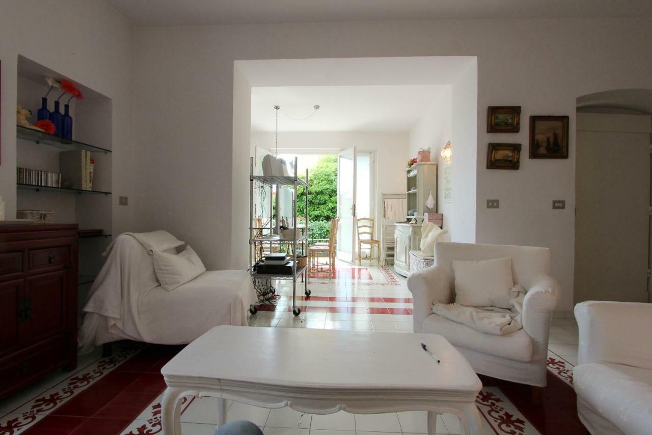 Ai Pastelli Apartment Дзоали Екстериор снимка
